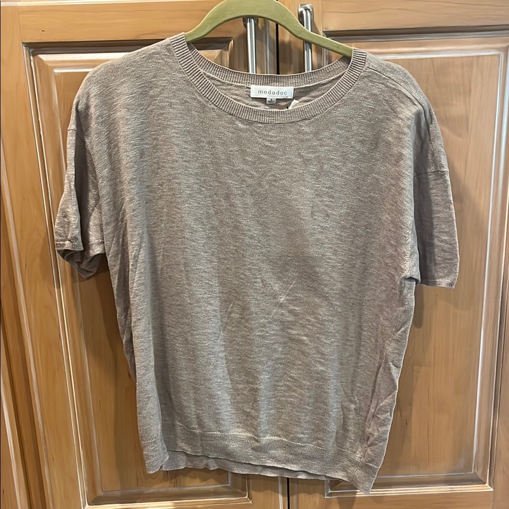 Mododoc taupe short sleeve sweater. Size S